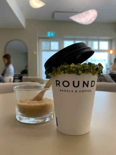 Lox Round Bagel mit Räucherlachs